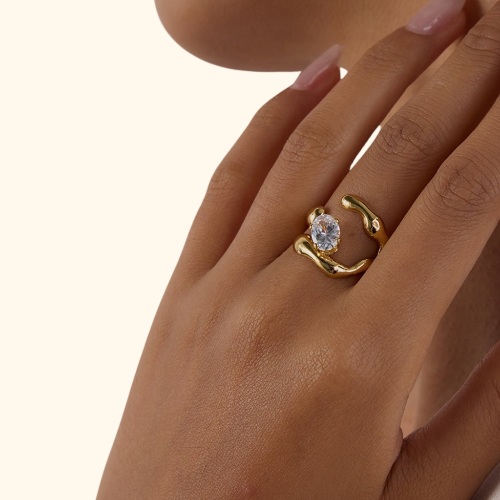Anillo “abstracto”