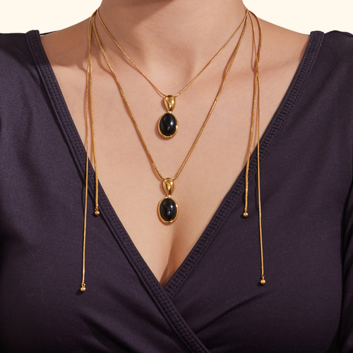 Collar emily